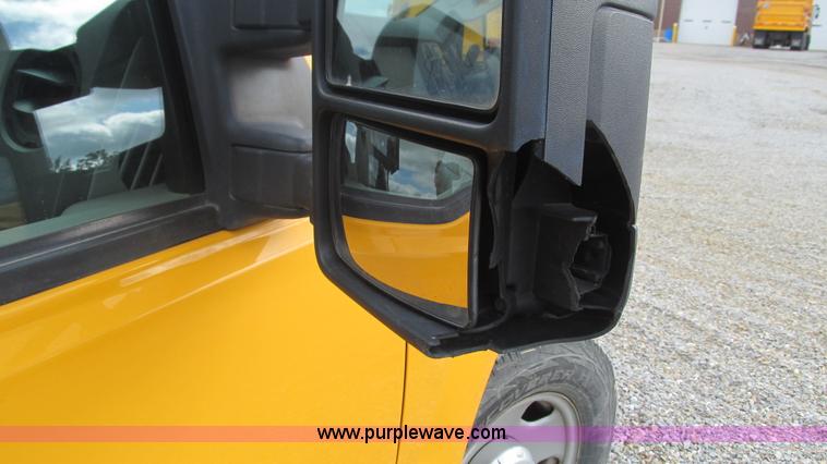 image for item J8514 2008 Ford F350 SuperCab utility truck