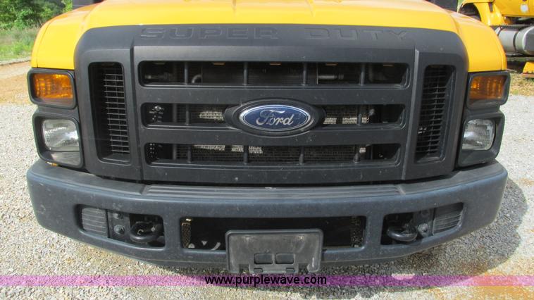 image for item J8514 2008 Ford F350 SuperCab utility truck