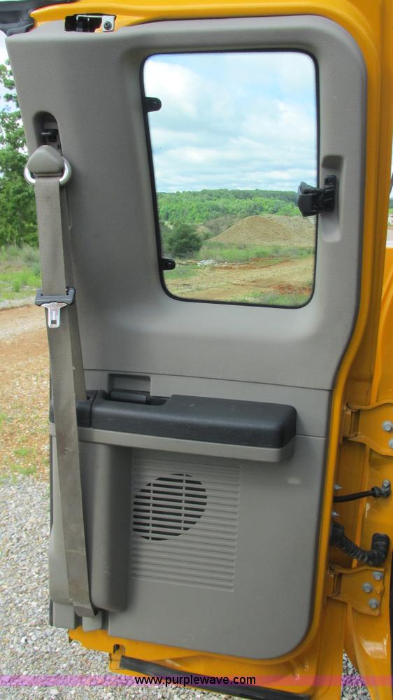 image for item J8514 2008 Ford F350 SuperCab utility truck