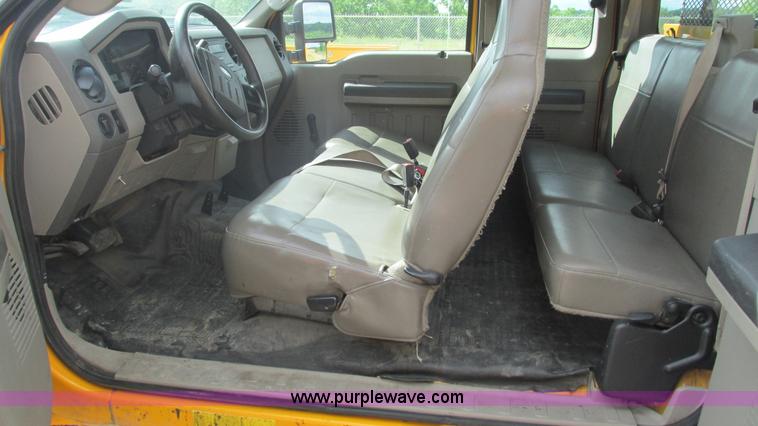 image for item J8514 2008 Ford F350 SuperCab utility truck