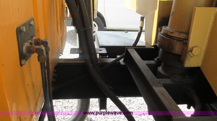 image for item J8516 2002 International 4900 Crew Cab dump truck