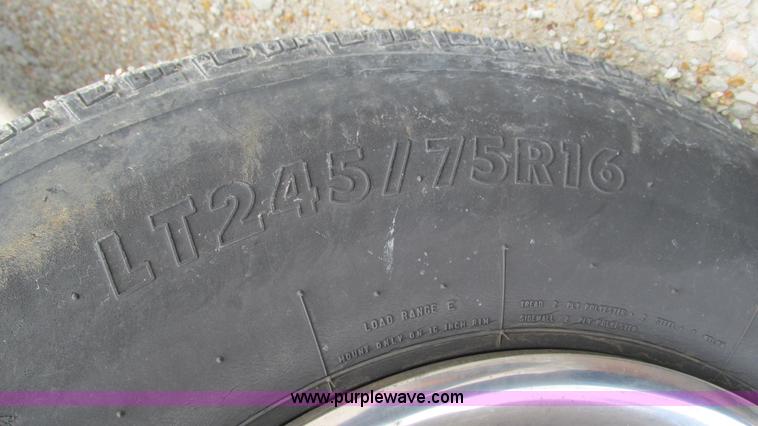 image for item J8517 2001 Dodge Ram 2500 pickup truck