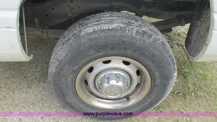 image for item J8517 2001 Dodge Ram 2500 pickup truck