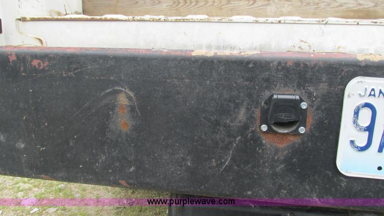 image for item J8517 2001 Dodge Ram 2500 pickup truck