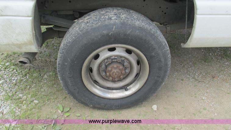 image for item J8517 2001 Dodge Ram 2500 pickup truck