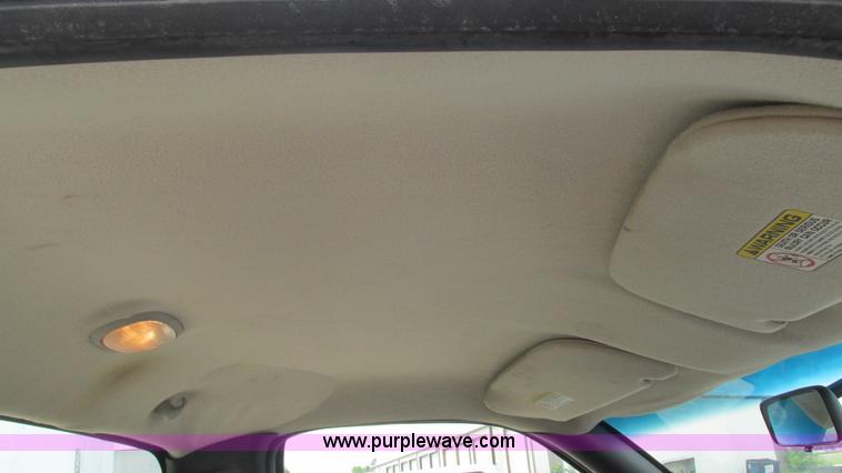 image for item J8517 2001 Dodge Ram 2500 pickup truck