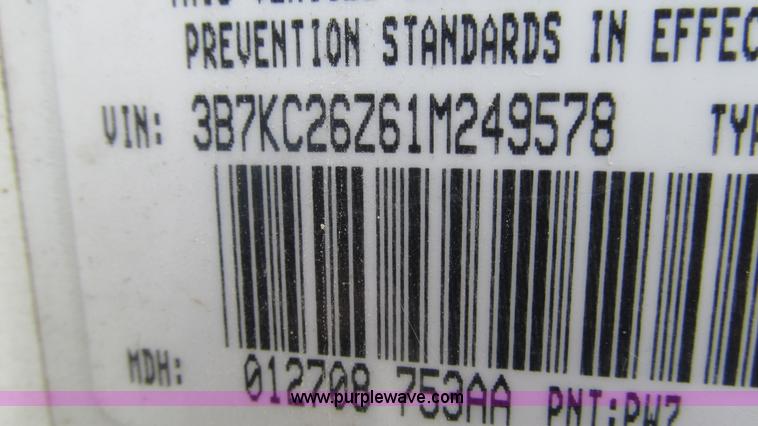 image for item J8517 2001 Dodge Ram 2500 pickup truck