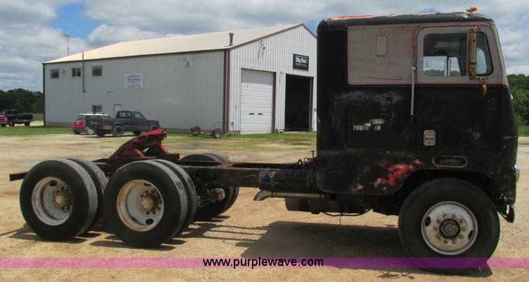 image for item J8520 1978 White Freightliner semi truck