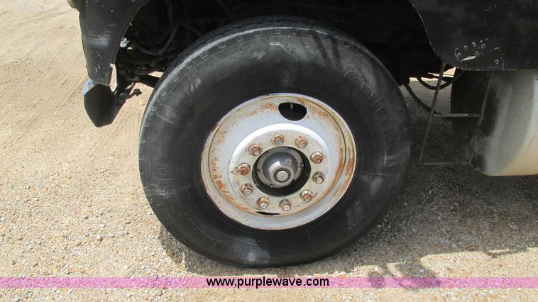 image for item J8520 1978 White Freightliner semi truck