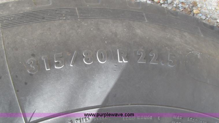 image for item J8520 1978 White Freightliner semi truck