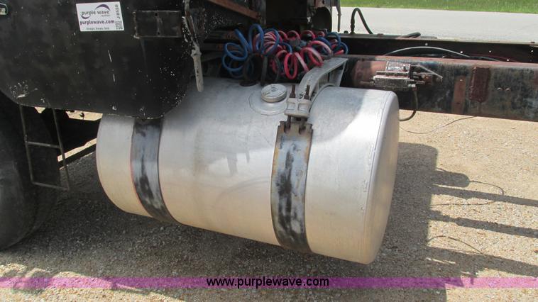 image for item J8520 1978 White Freightliner semi truck