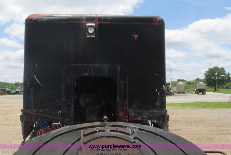 image for item J8520 1978 White Freightliner semi truck