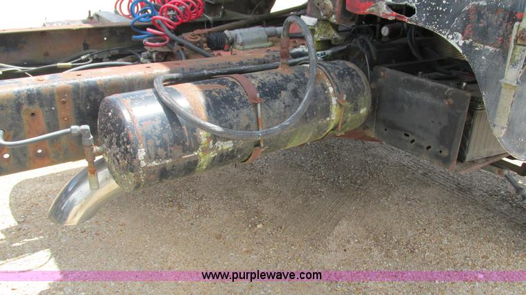 image for item J8520 1978 White Freightliner semi truck