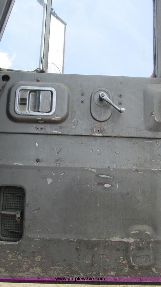 image for item J8520 1978 White Freightliner semi truck