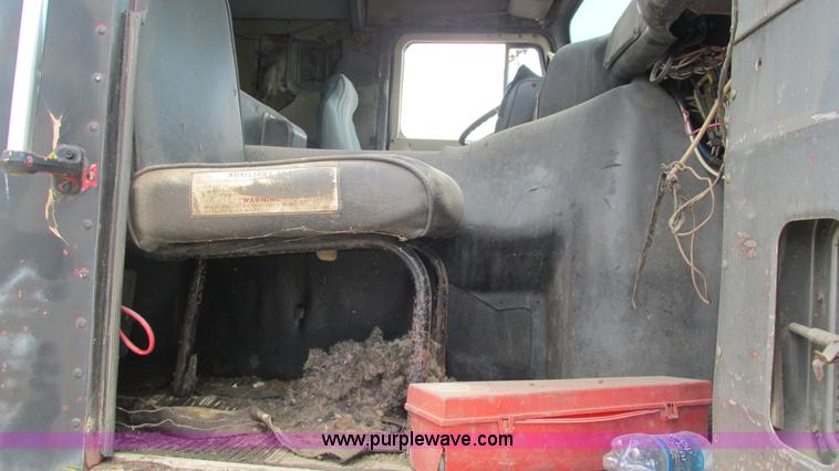 image for item J8520 1978 White Freightliner semi truck