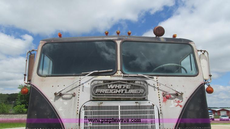 image for item J8520 1978 White Freightliner semi truck