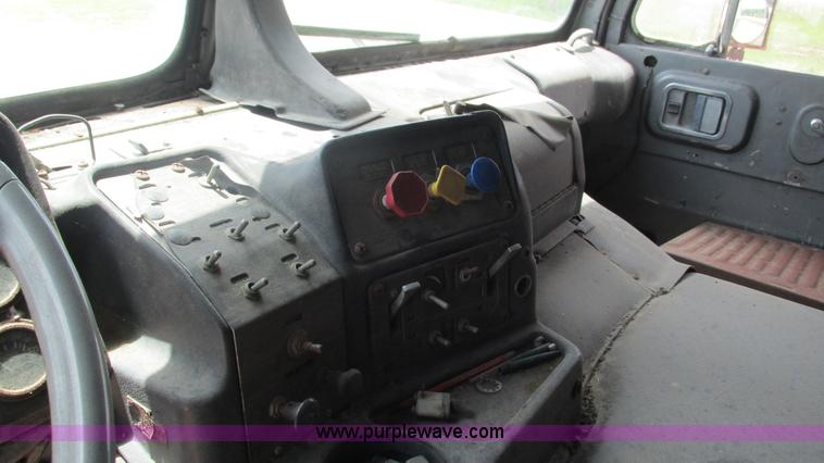 image for item J8520 1978 White Freightliner semi truck