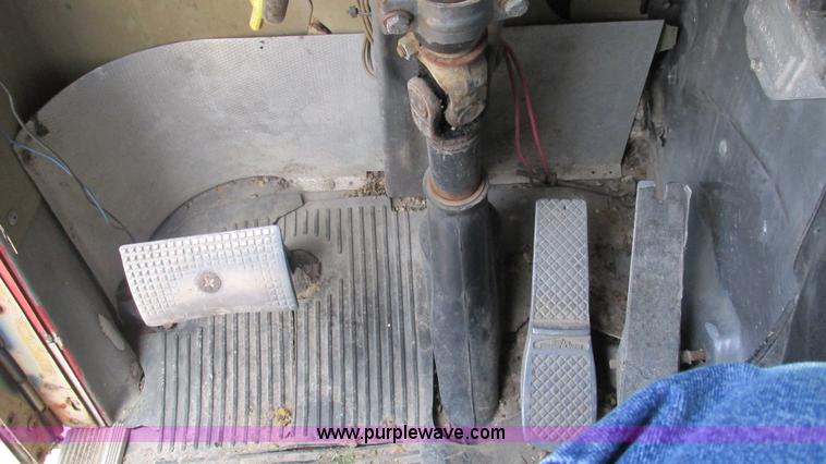 image for item J8520 1978 White Freightliner semi truck