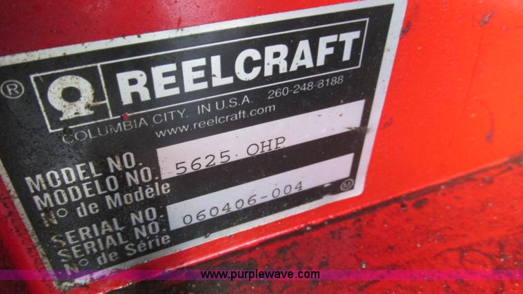 image for item J8529 2006 Ford F550 service truck with crane