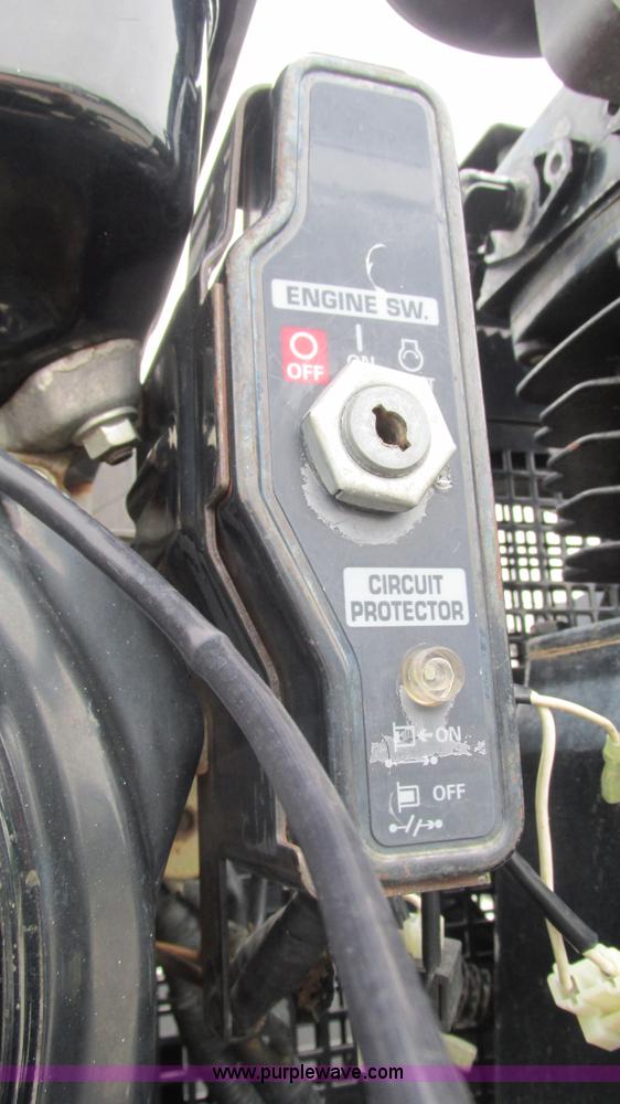 image for item J8529 2006 Ford F550 service truck with crane