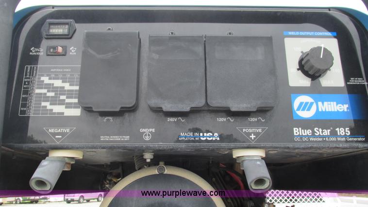 image for item J8529 2006 Ford F550 service truck with crane