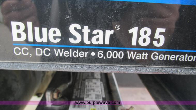 image for item J8529 2006 Ford F550 service truck with crane