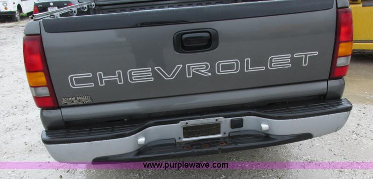 image for item K2144 1999 Chevrolet Silverado 1500 pickup truck