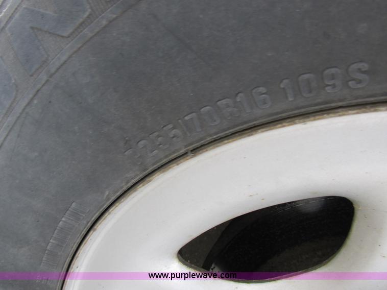 image for item K2144 1999 Chevrolet Silverado 1500 pickup truck