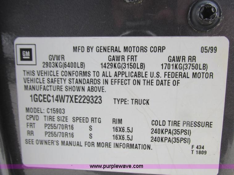 image for item K2144 1999 Chevrolet Silverado 1500 pickup truck