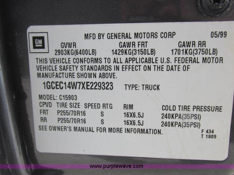 image for item K2144 1999 Chevrolet Silverado 1500 pickup truck