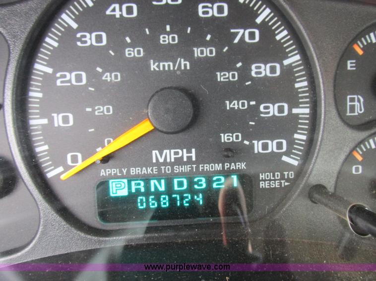 image for item K2144 1999 Chevrolet Silverado 1500 pickup truck