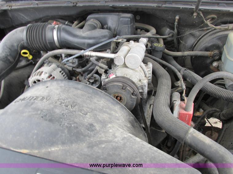 image for item K2144 1999 Chevrolet Silverado 1500 pickup truck