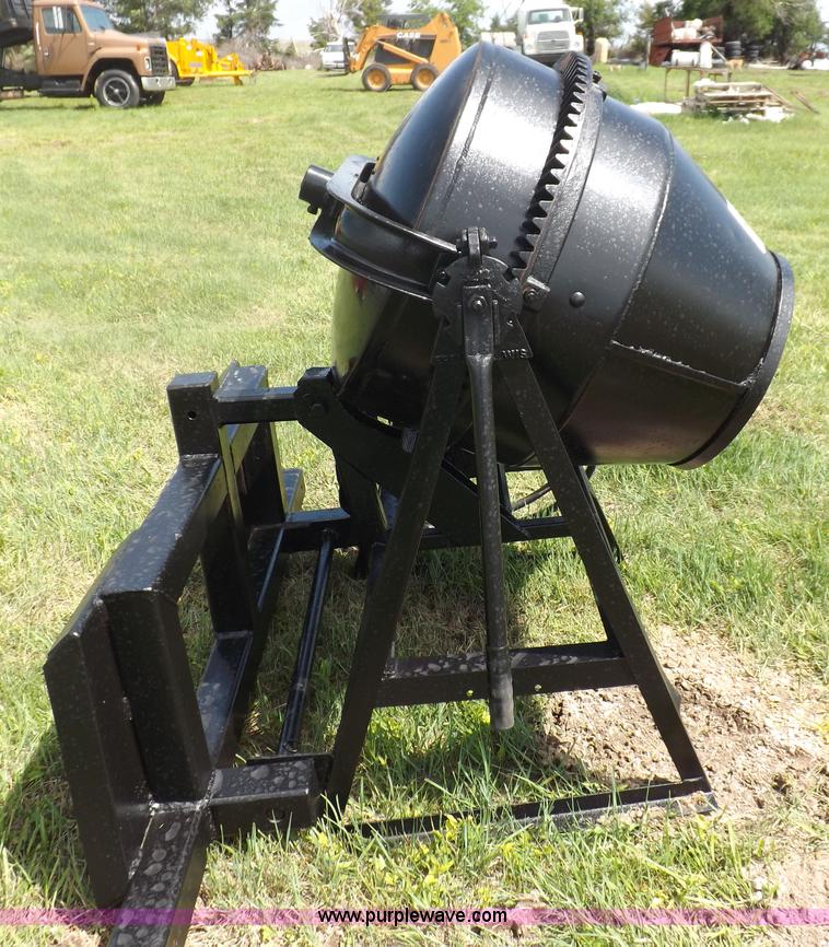 Skid steer concrete mixer attachment in Spearville, KS Item K3946