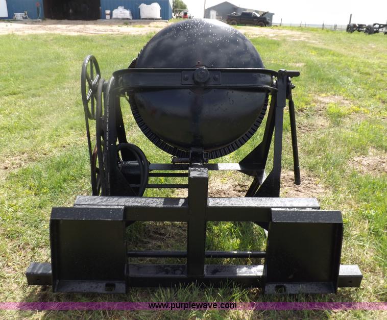 Skid steer concrete mixer attachment in Spearville, KS Item K3946