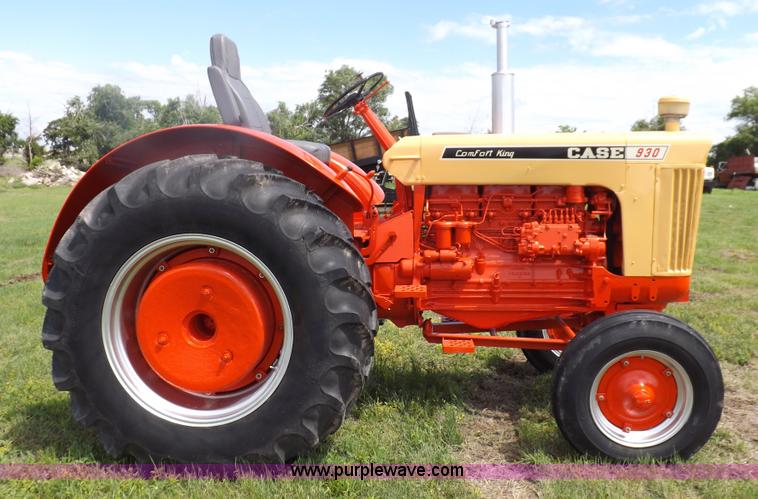 image for item K3947 1964 Case 930 tractor
