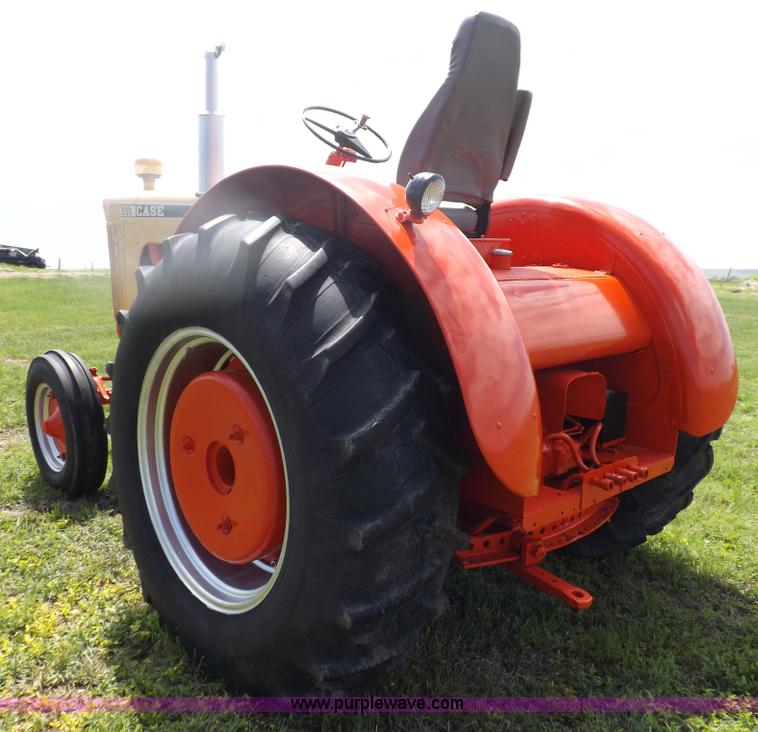 image for item K3947 1964 Case 930 tractor