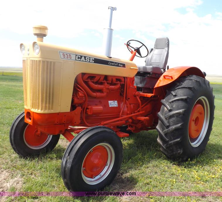 image for item K3947 1964 Case 930 tractor