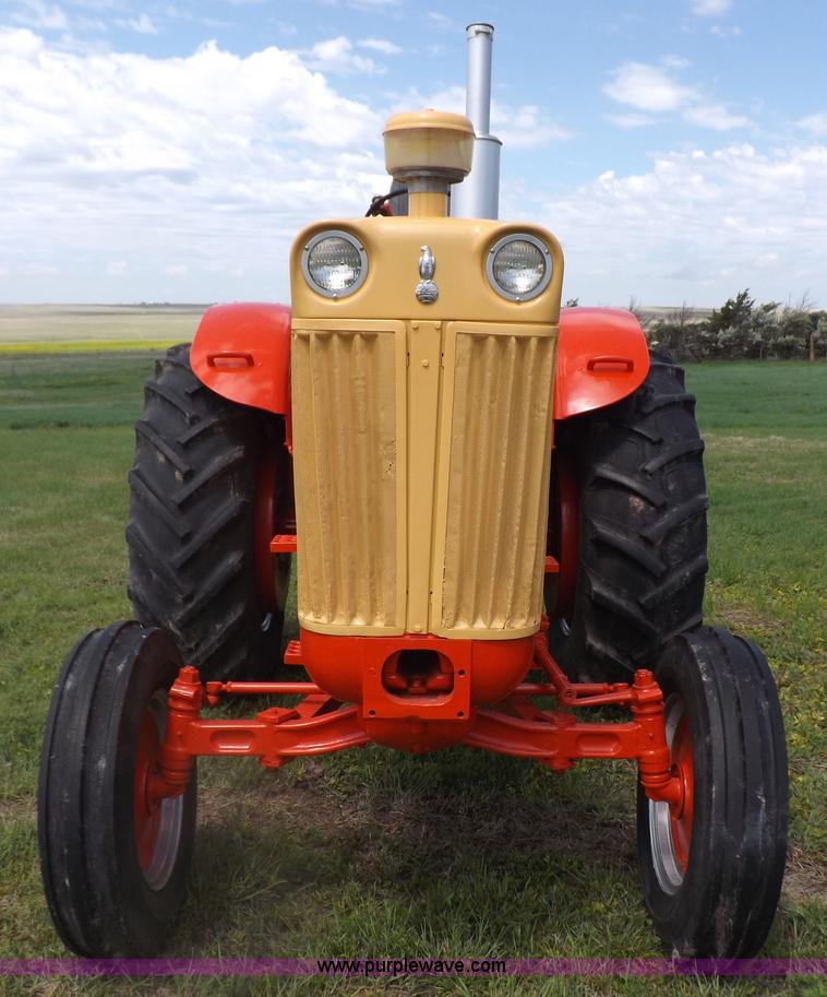 image for item K3947 1964 Case 930 tractor
