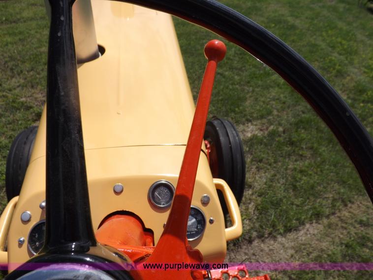 image for item K3947 1964 Case 930 tractor