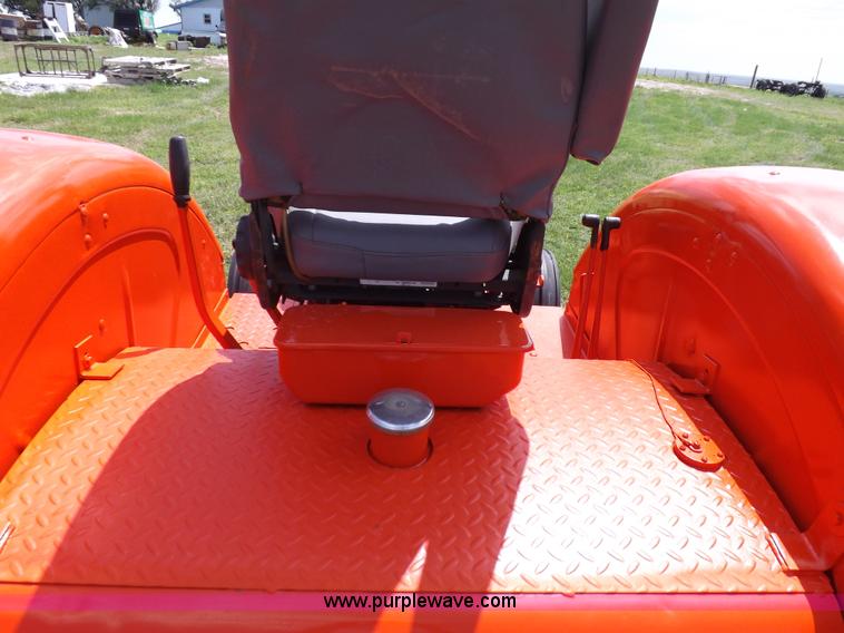 image for item K3947 1964 Case 930 tractor