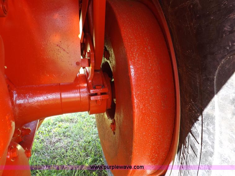 image for item K3947 1964 Case 930 tractor