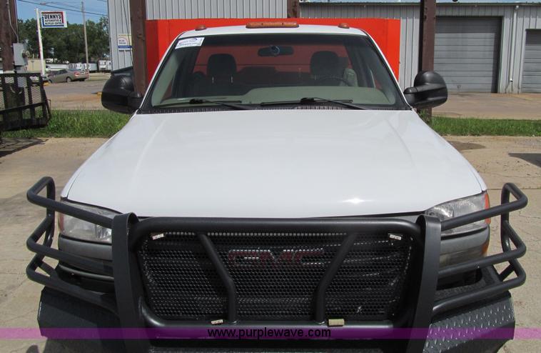 image for item K5647 2006 GMC Sierra 3500 dump truck