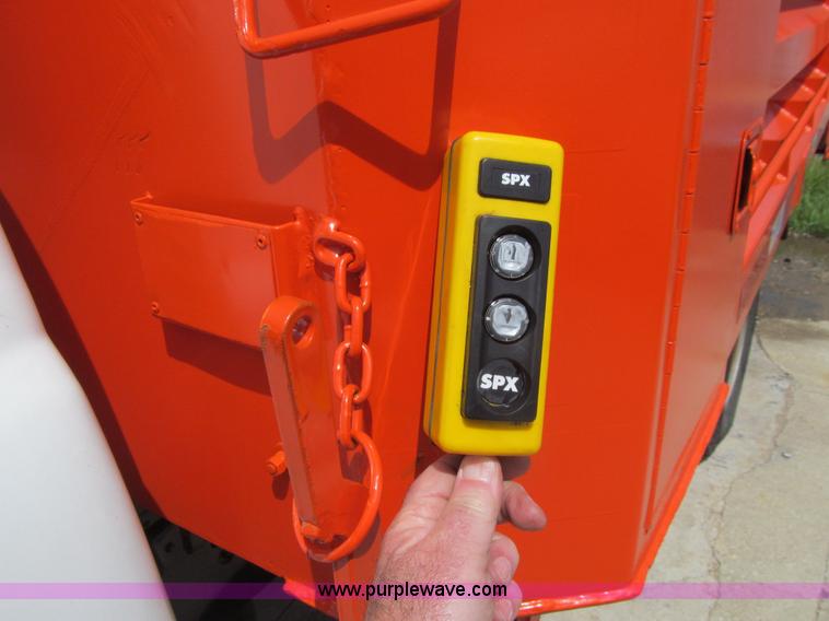 image for item K5647 2006 GMC Sierra 3500 dump truck