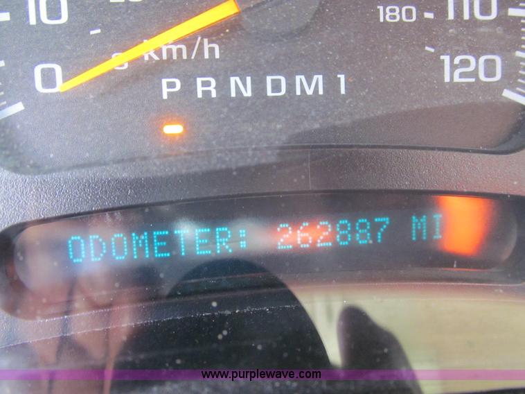 image for item K5647 2006 GMC Sierra 3500 dump truck