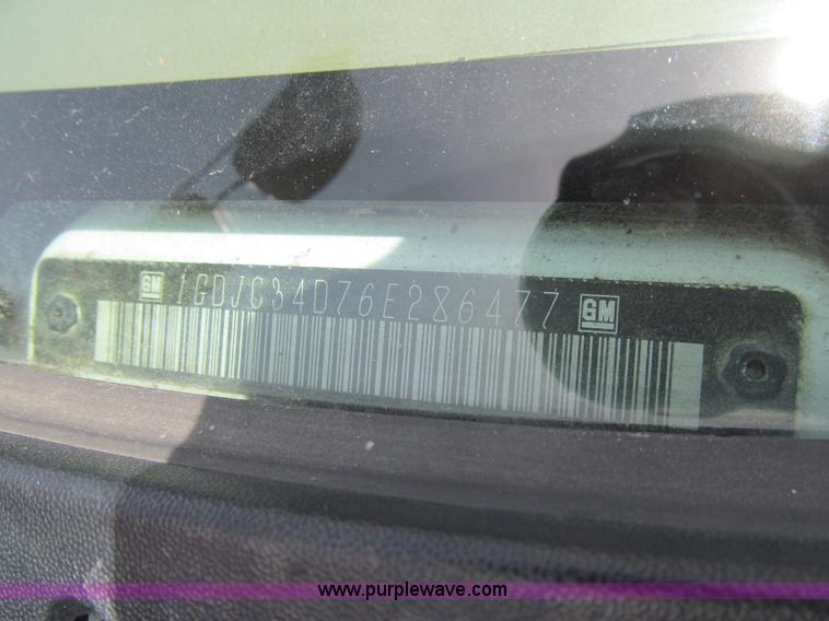 image for item K5647 2006 GMC Sierra 3500 dump truck