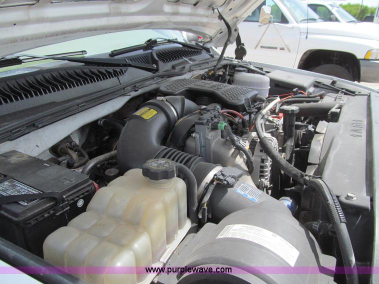 image for item K5647 2006 GMC Sierra 3500 dump truck