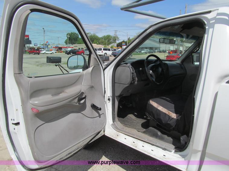 image for item K5649 1998 Ford F250 Crew Cab pickup truck