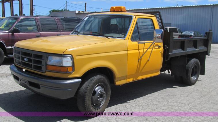 image for item K5653 1994 Ford F350 dump bed pickup truck