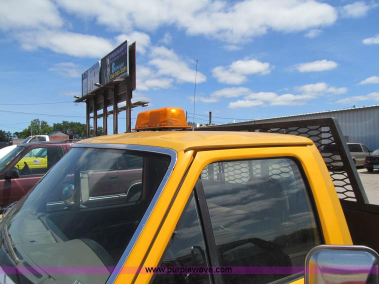 image for item K5653 1994 Ford F350 dump bed pickup truck