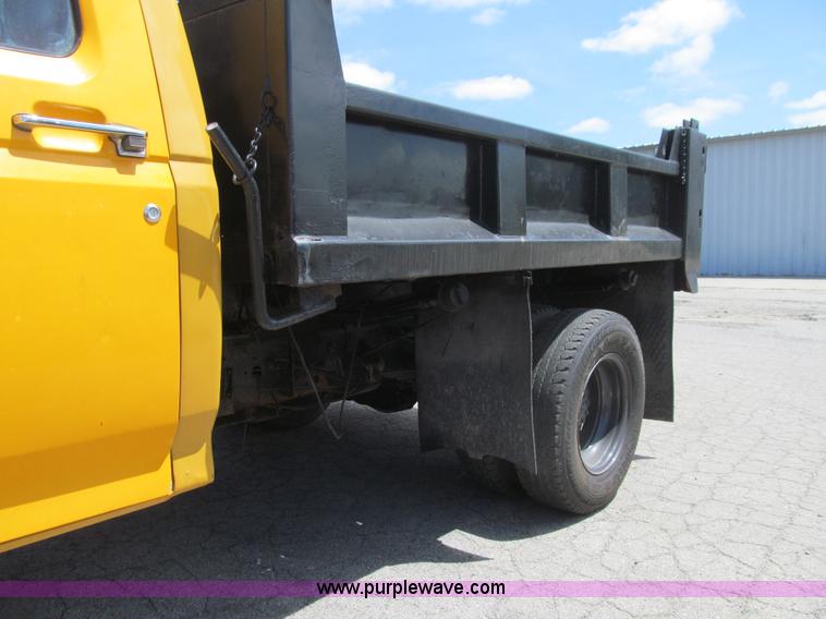 image for item K5653 1994 Ford F350 dump bed pickup truck